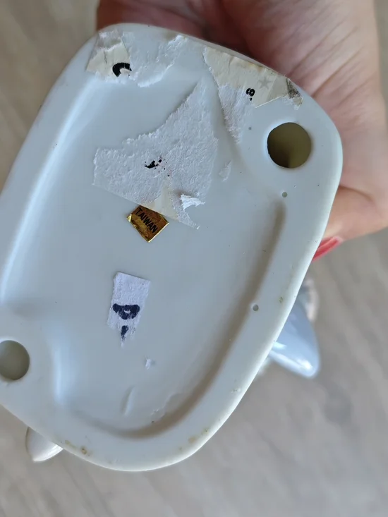 Vintage Porcelain Pastel Clown Figurine in Pink & Blue - Picture 4 of 4